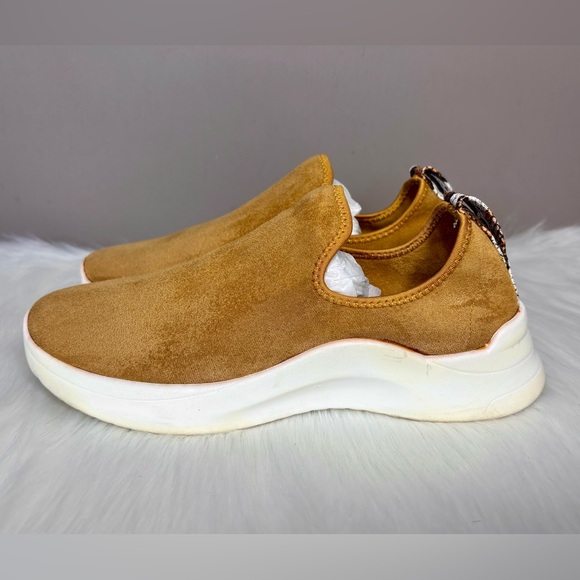 Seven7 Waterproof Sneaker - Picture 6 of 8